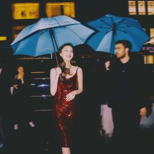 97精品在线播放
